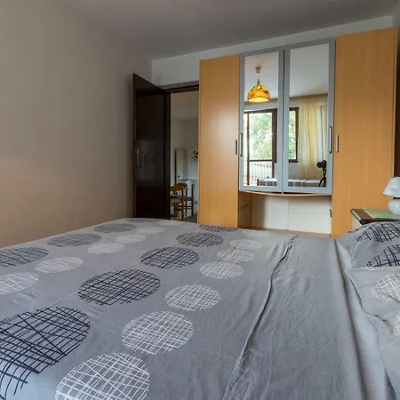 Dom Apartment *