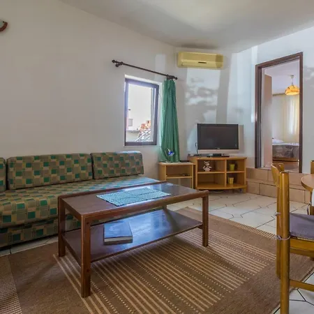 Dom Apartment