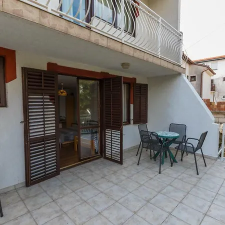 Dom Apartment *