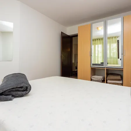 Apartmán Dom With 2 Terrace & Free Parking