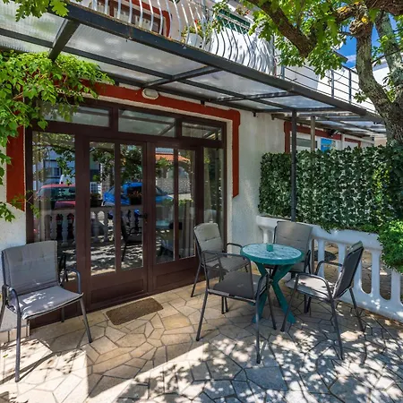 Apartmán Dom With 2 Terrace & Free Parking Jadranovo