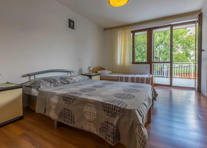 Apartment Dom *
